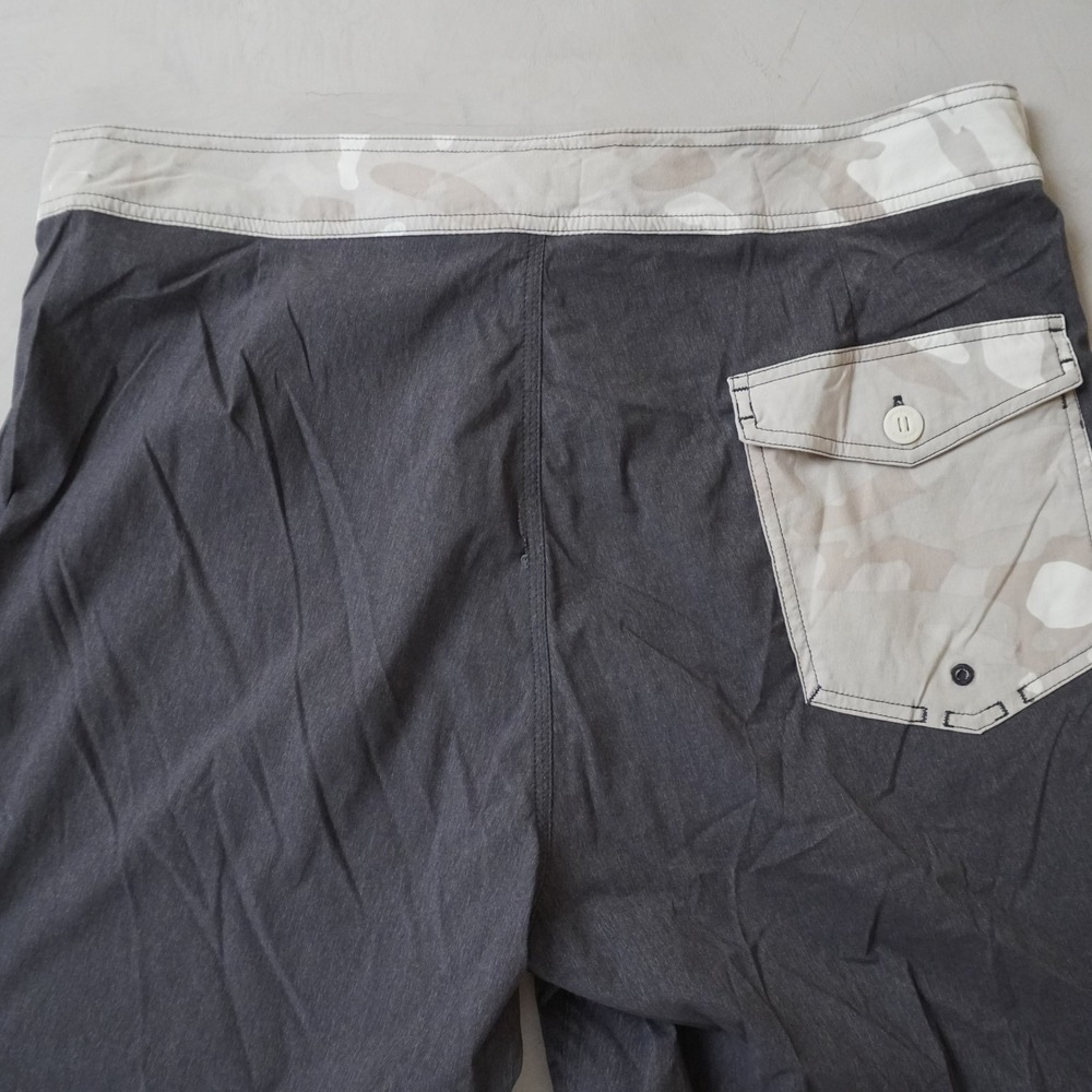 Patagonia Board Shorts 36 Mens Grey Camo Trim Stretch Surf Swim Trunks - Picture 3 of 9